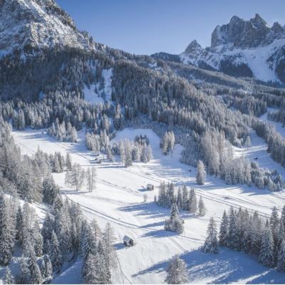 La valle romantica e selvaggia nelle Dolomiti